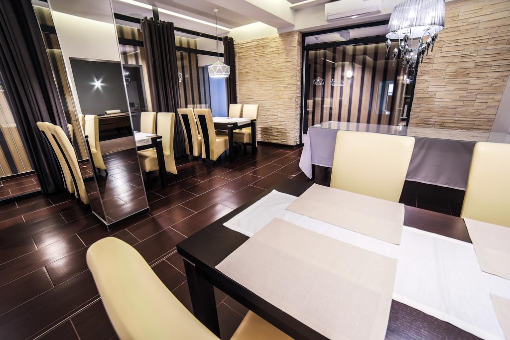 B&M Guesthouse Oswiecim Luaran gambar