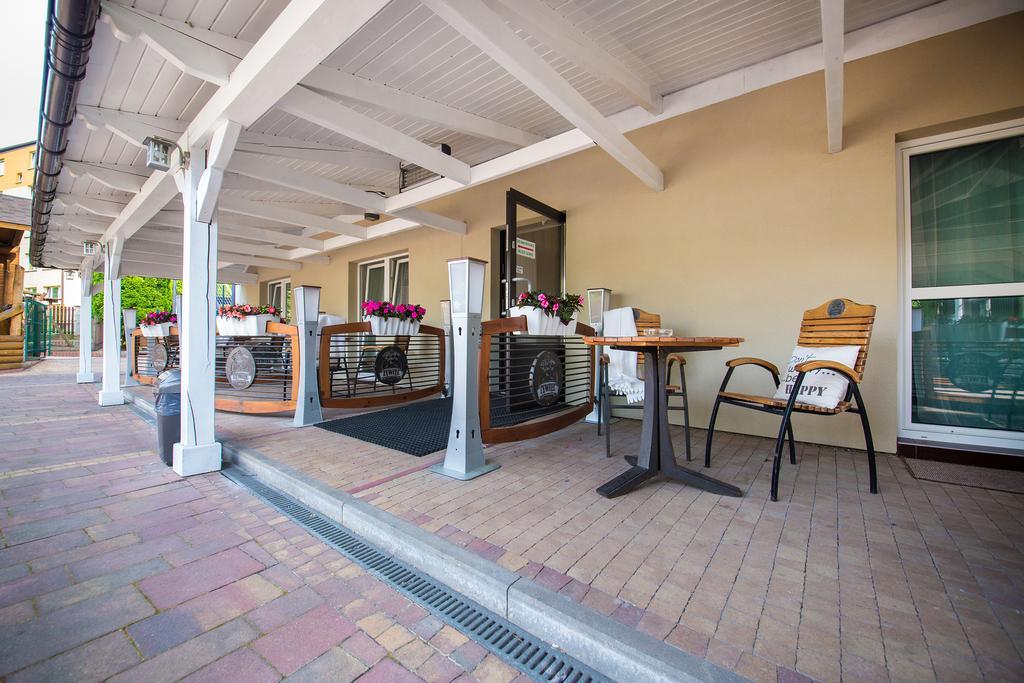 B&M Guesthouse Oswiecim Luaran gambar