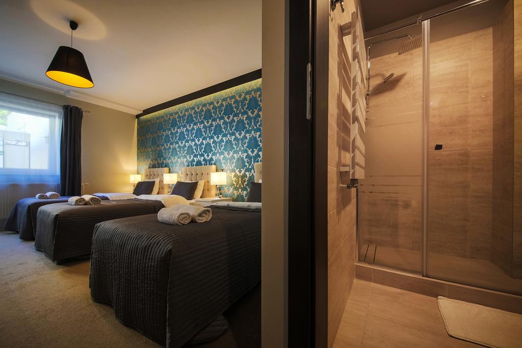B&M Guesthouse Oswiecim Luaran gambar
