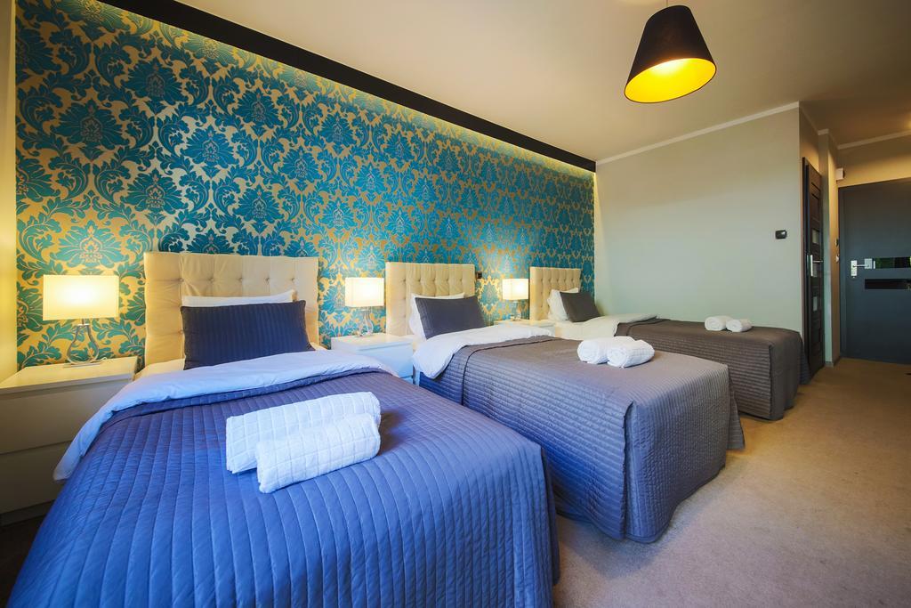 B&M Guesthouse Oswiecim Luaran gambar