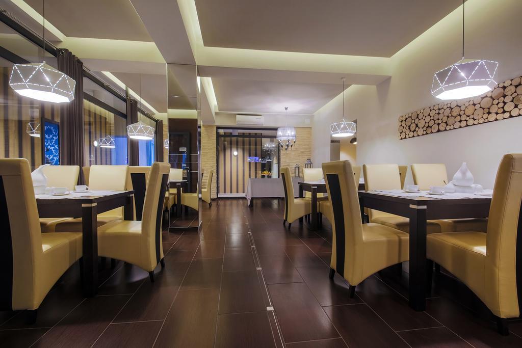 B&M Guesthouse Oswiecim Luaran gambar