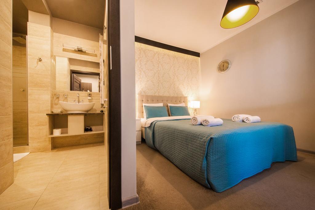B&M Guesthouse Oswiecim Luaran gambar