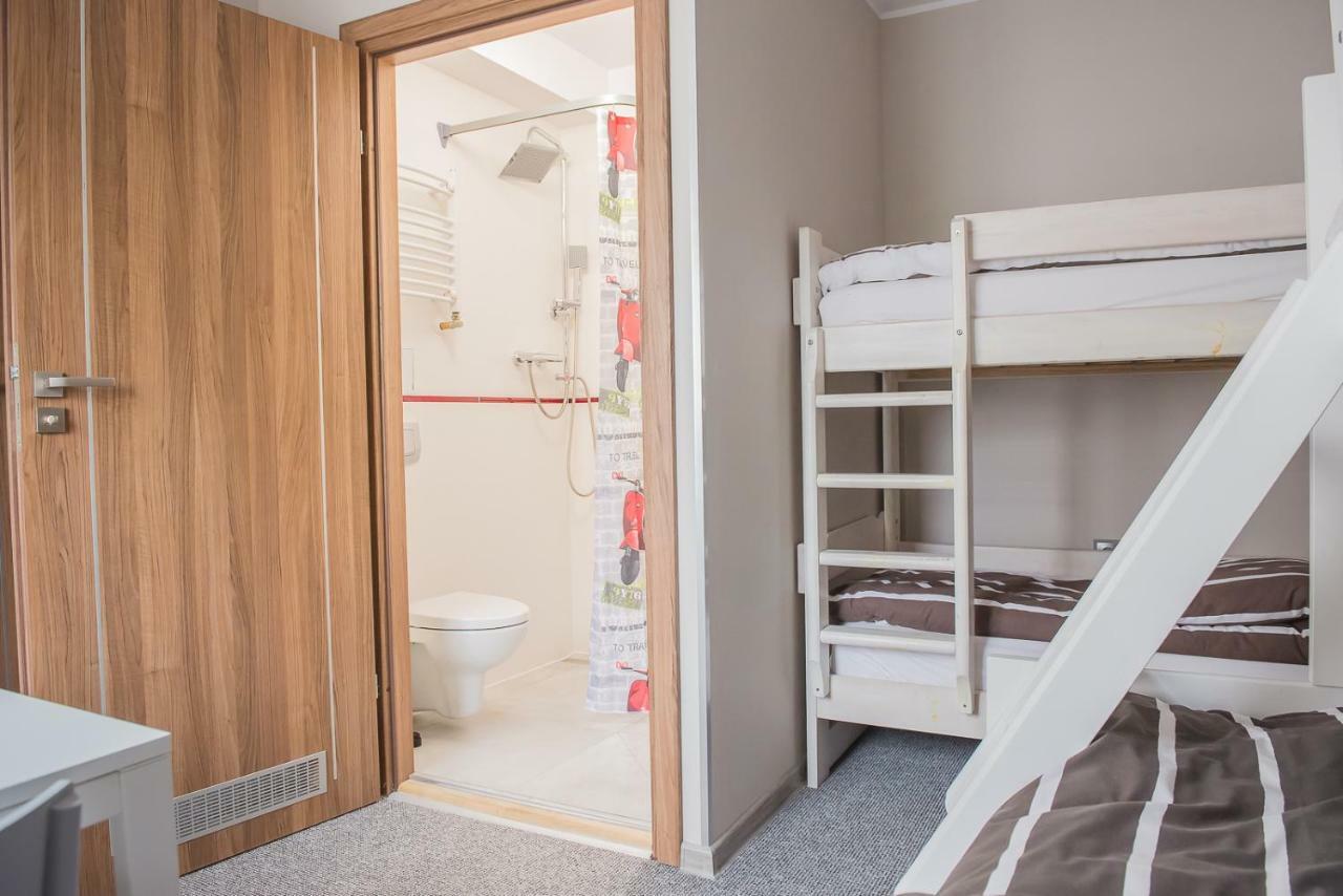 B&M Guesthouse Oswiecim Luaran gambar
