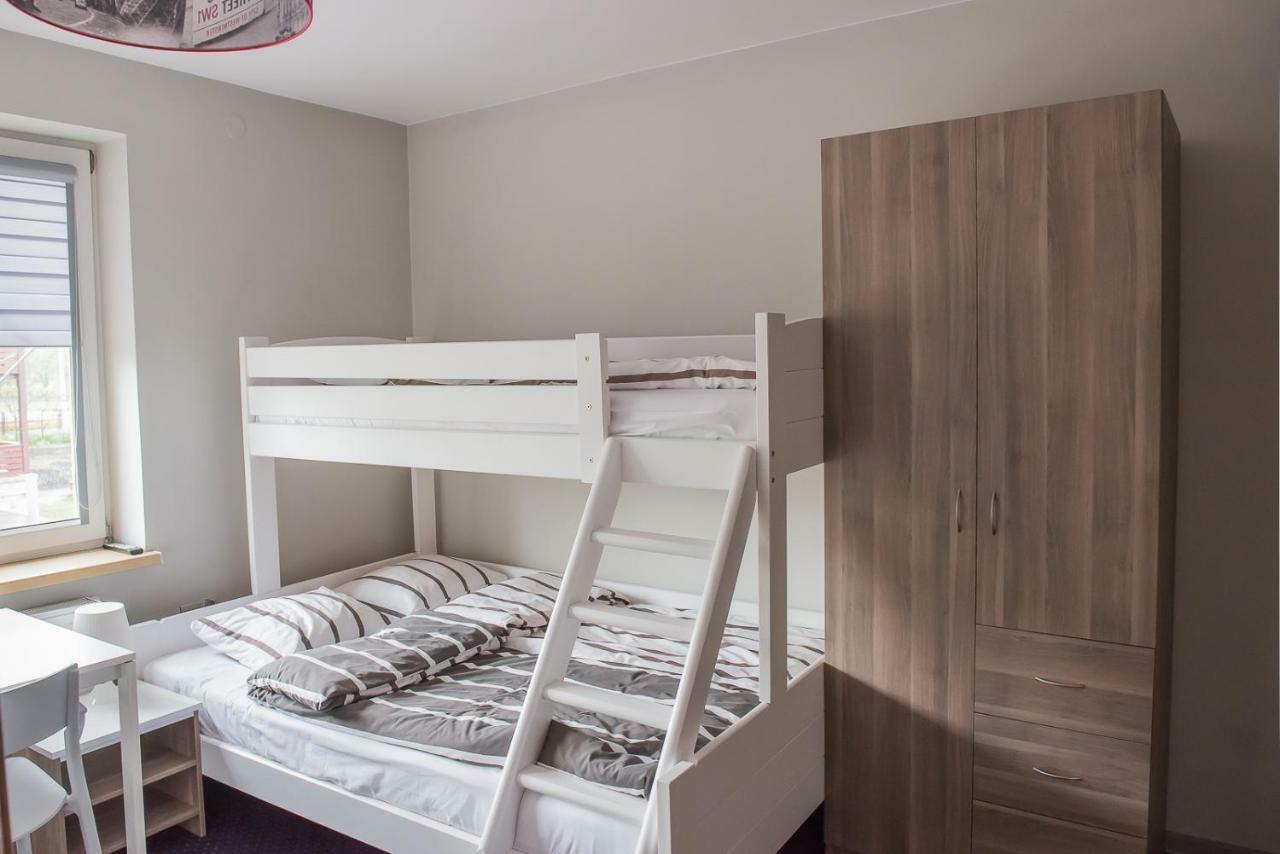 B&M Guesthouse Oswiecim Luaran gambar